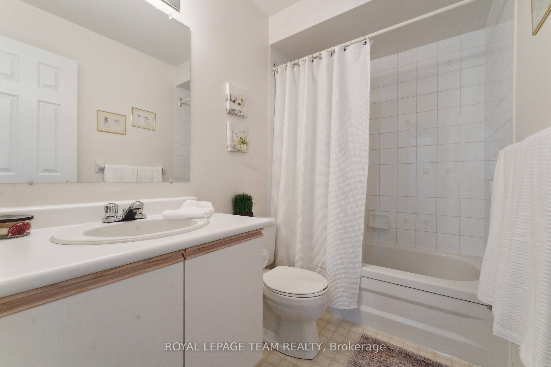 Photo 22 of 16 Royal Field Crescent, Ottawa, Barrhaven - Longfields — HOMEH