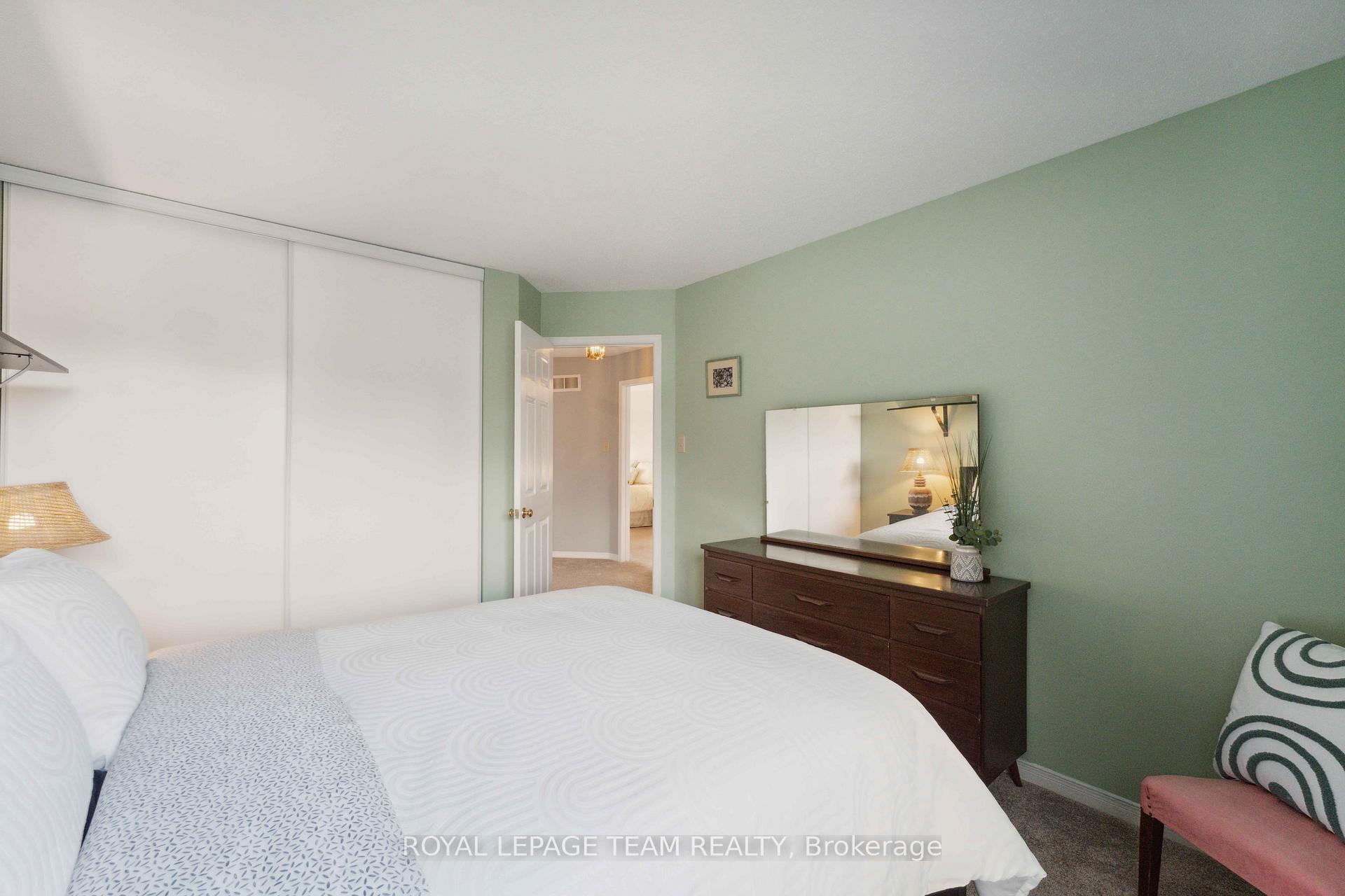 Photo 25 of 16 Royal Field Crescent, Ottawa, Barrhaven - Longfields — HOMEH