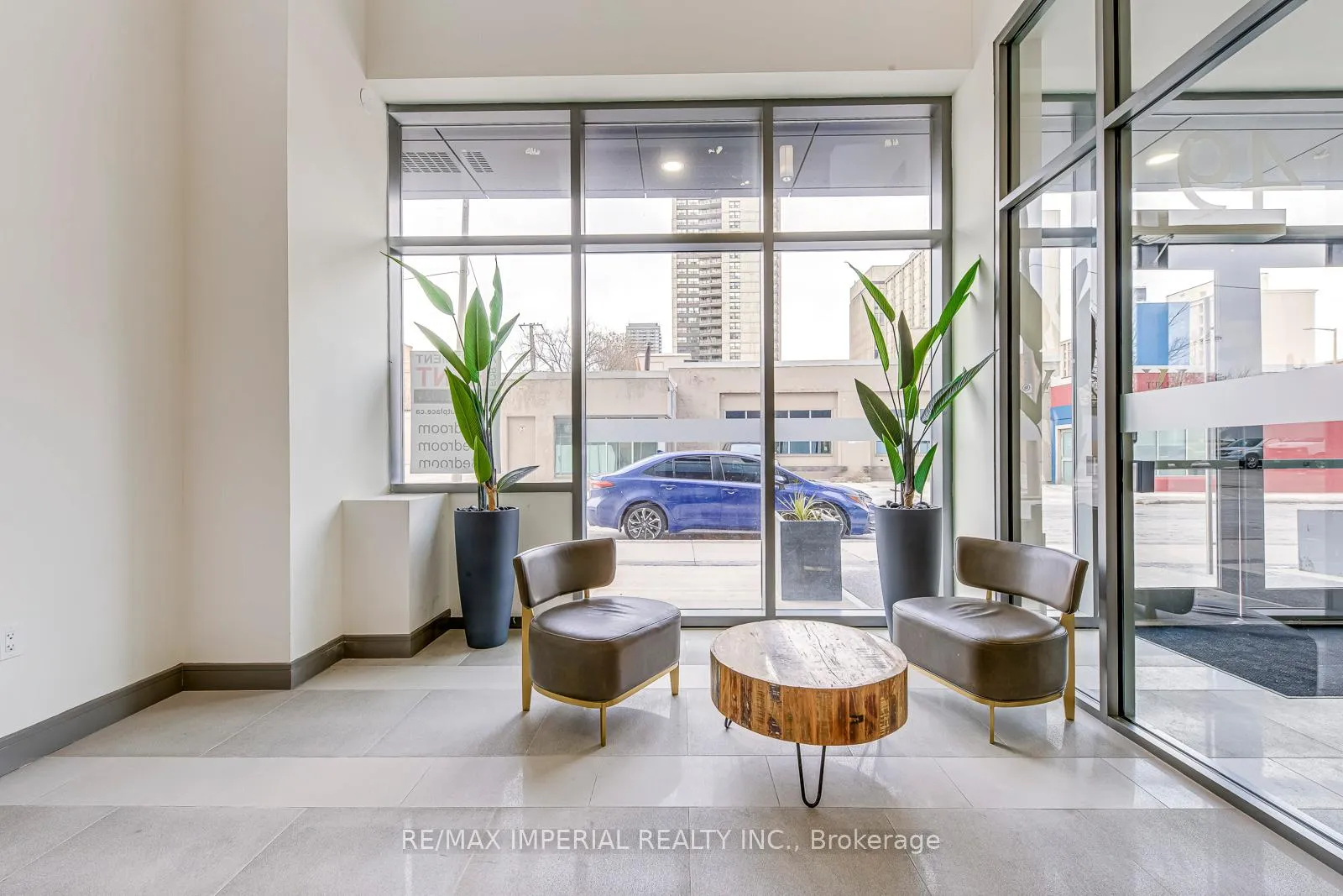 Photo 5 of Unit 1308, 49 Walnut Street S, Hamilton, Corktown — HOMEH