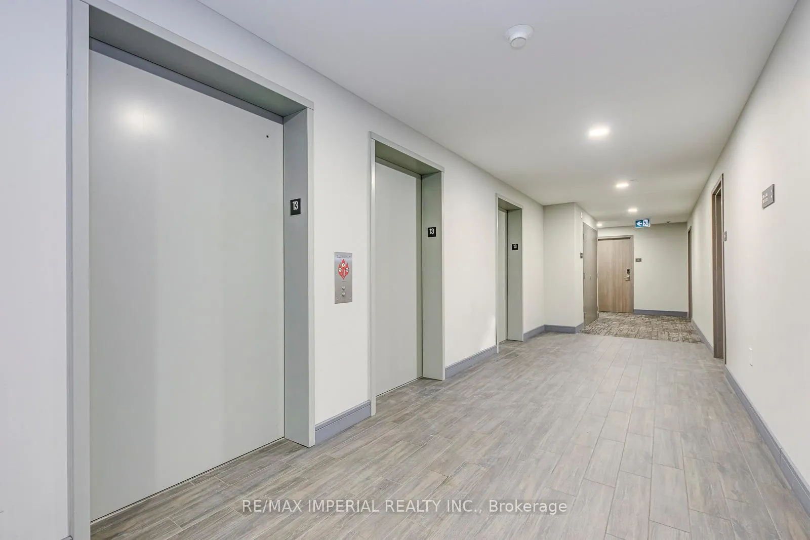 Photo 6 of Unit 1308, 49 Walnut Street S, Hamilton, Corktown — HOMEH
