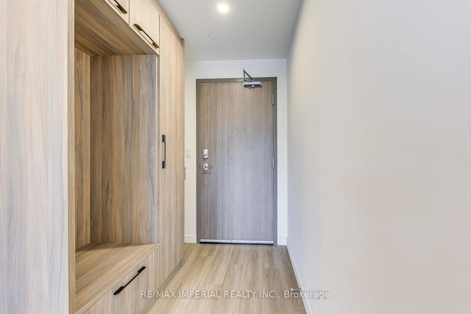 Photo 8 of Unit 1308, 49 Walnut Street S, Hamilton, Corktown — HOMEH