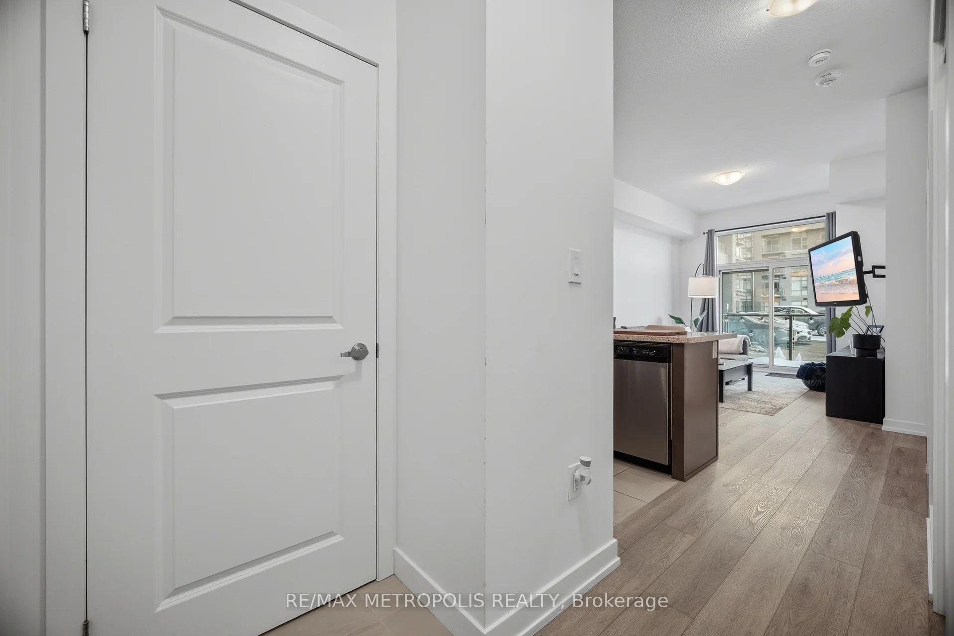 Photo 4 of Unit 118, 460 Dundas Street E, Hamilton, Waterdown — HOMEH