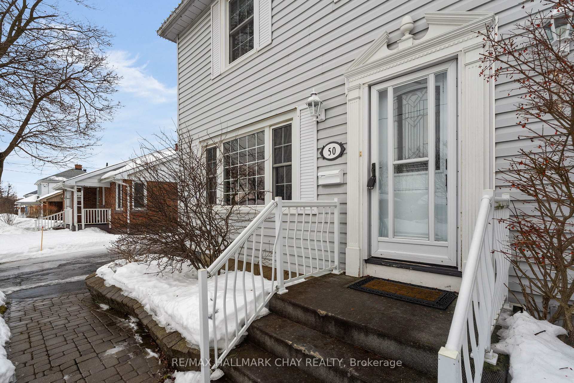 Photo 3 of 50 Newton Street, Barrie, Wellington — HOMEH