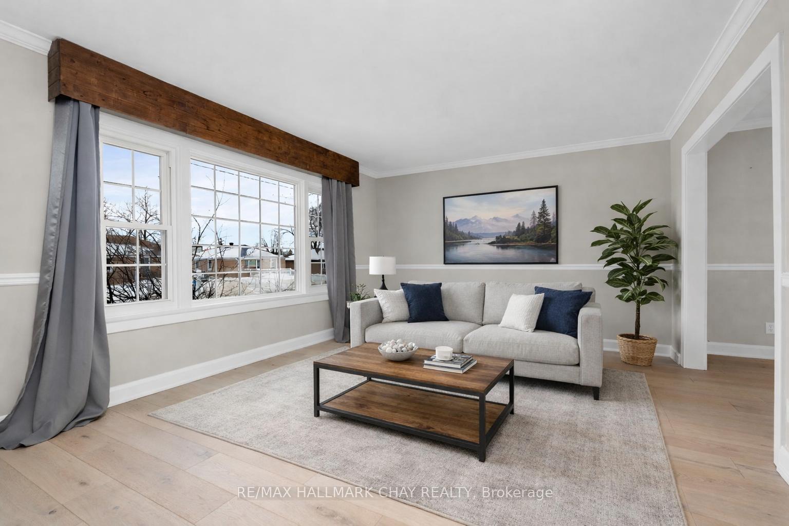 Photo 2 of 50 Newton Street, Barrie, Wellington — HOMEH