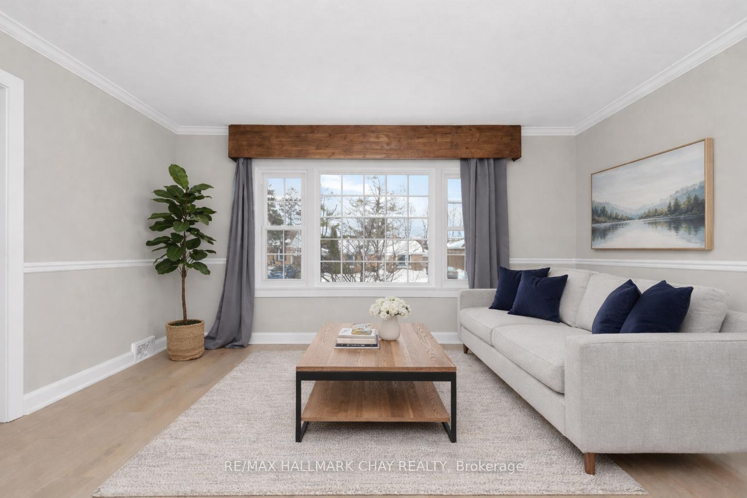 Photo 4 of 50 Newton Street, Barrie, Wellington — HOMEH