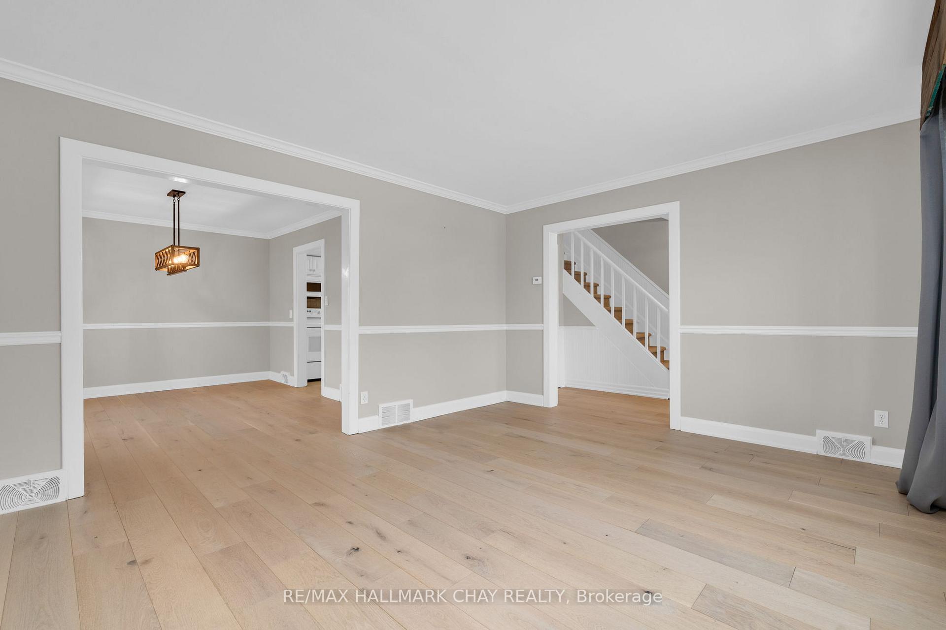 Photo 8 of 50 Newton Street, Barrie, Wellington — HOMEH