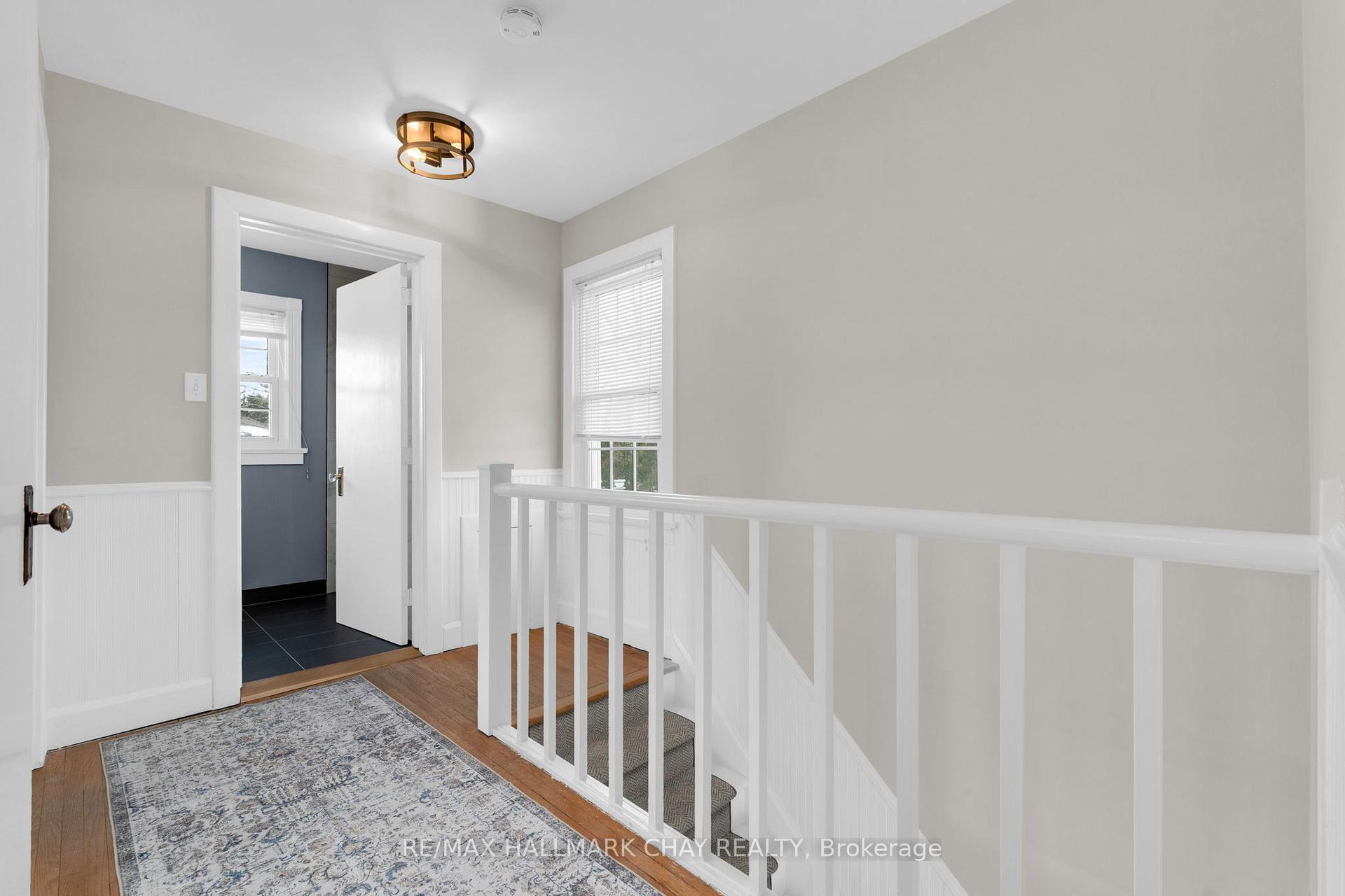 Photo 17 of 50 Newton Street, Barrie, Wellington — HOMEH