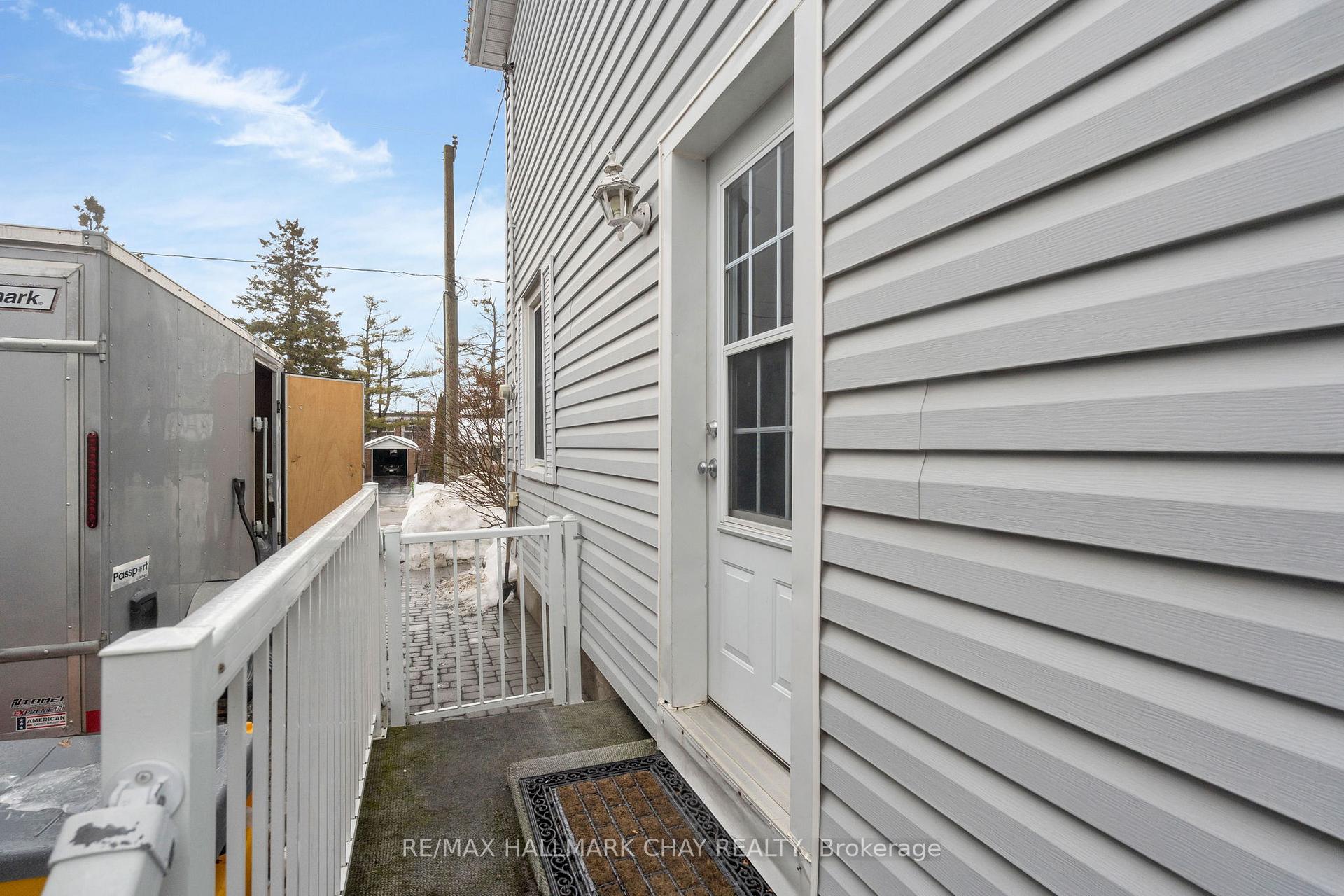 Photo 45 of 50 Newton Street, Barrie, Wellington — HOMEH