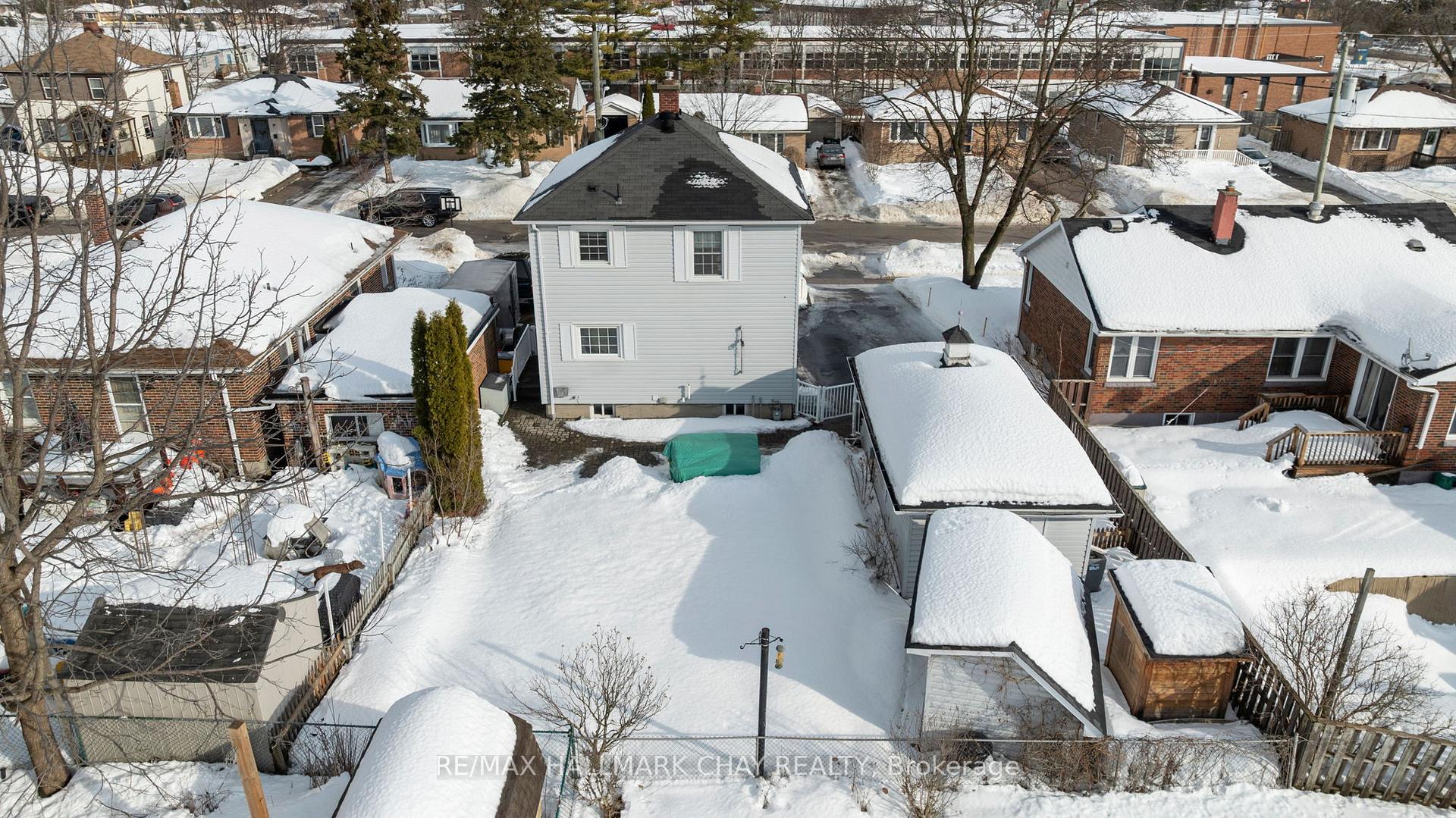 Photo 48 of 50 Newton Street, Barrie, Wellington — HOMEH