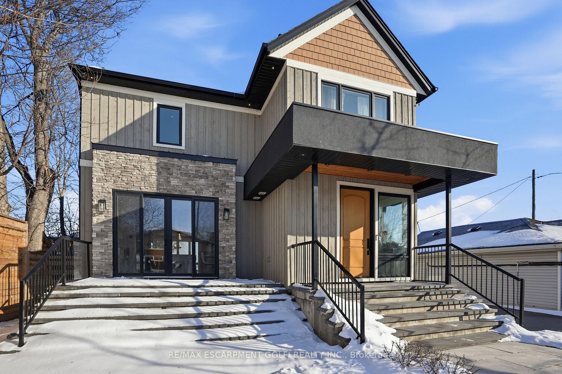 Photo 7 of 20 Lakeshore Drive, Hamilton, Lakeshore — HOMEH