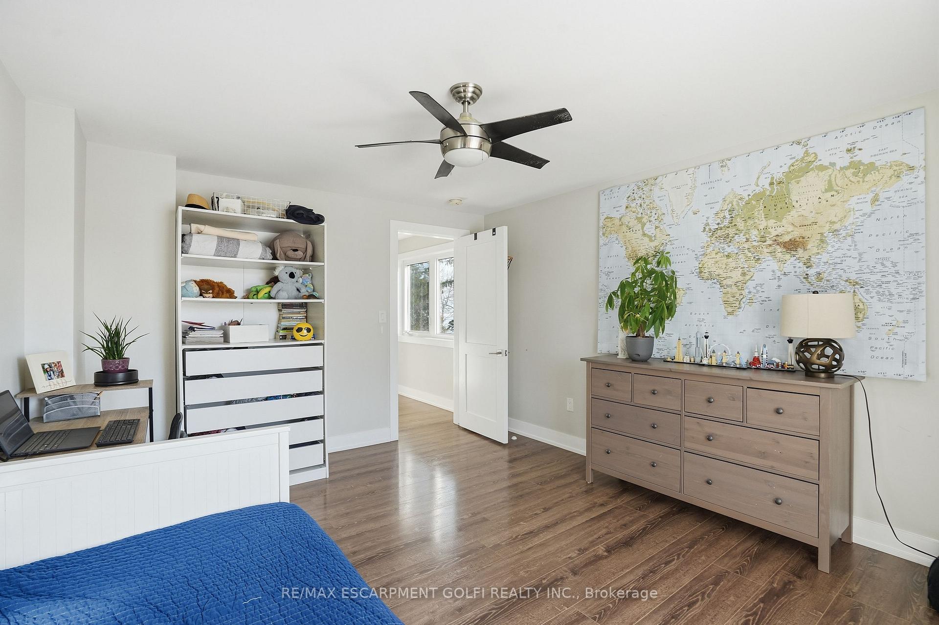 Photo 25 of 20 Lakeshore Drive, Hamilton, Lakeshore — HOMEH