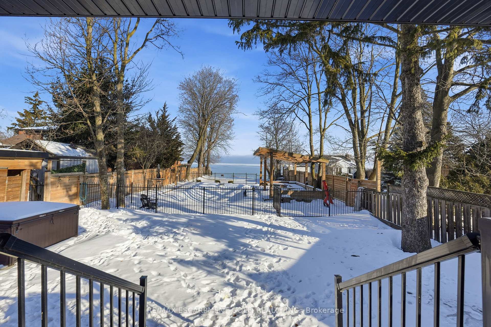 Photo 29 of 20 Lakeshore Drive, Hamilton, Lakeshore — HOMEH