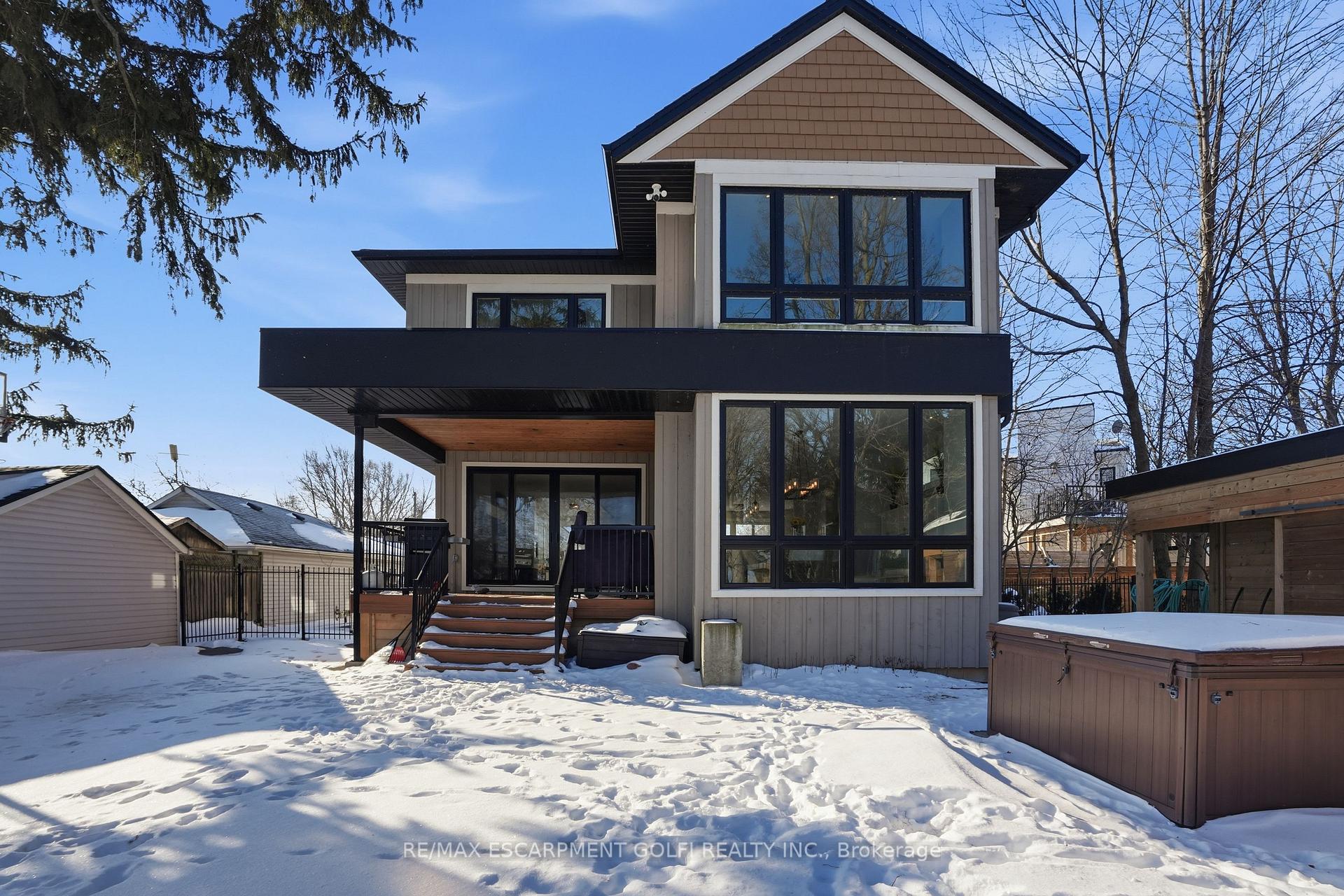 Photo 32 of 20 Lakeshore Drive, Hamilton, Lakeshore — HOMEH