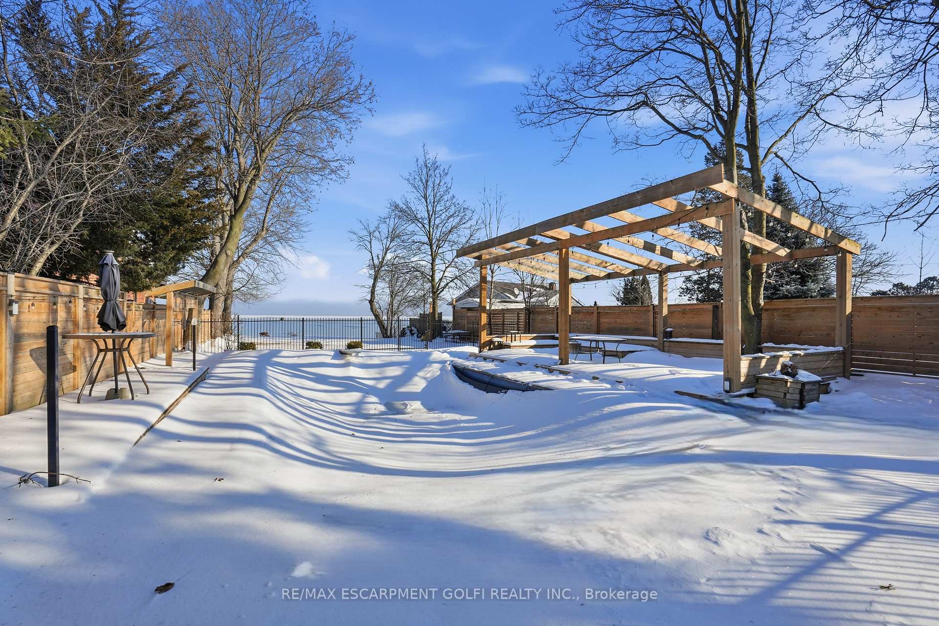 Photo 31 of 20 Lakeshore Drive, Hamilton, Lakeshore — HOMEH