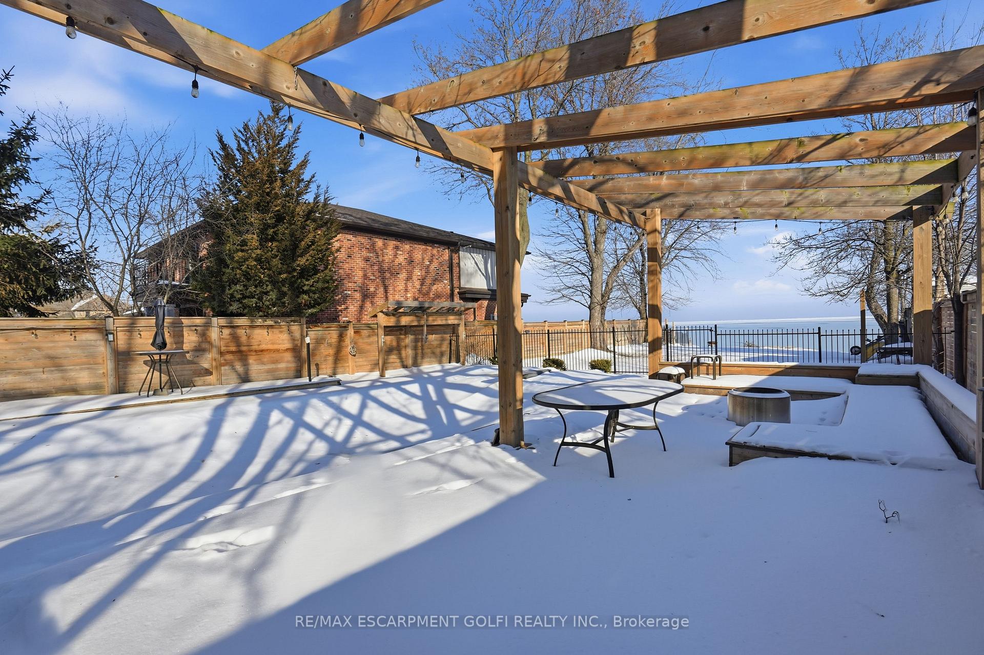 Photo 34 of 20 Lakeshore Drive, Hamilton, Lakeshore — HOMEH