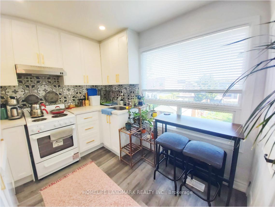 Photo 8 of Unit Upper, 43 Enderby Road, Toronto, East End-Danforth — HOMEH