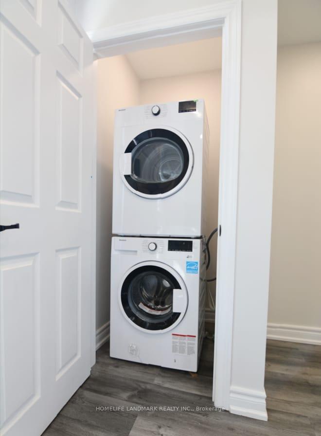 Photo 7 of Unit Upper, 43 Enderby Road, Toronto, East End-Danforth — HOMEH