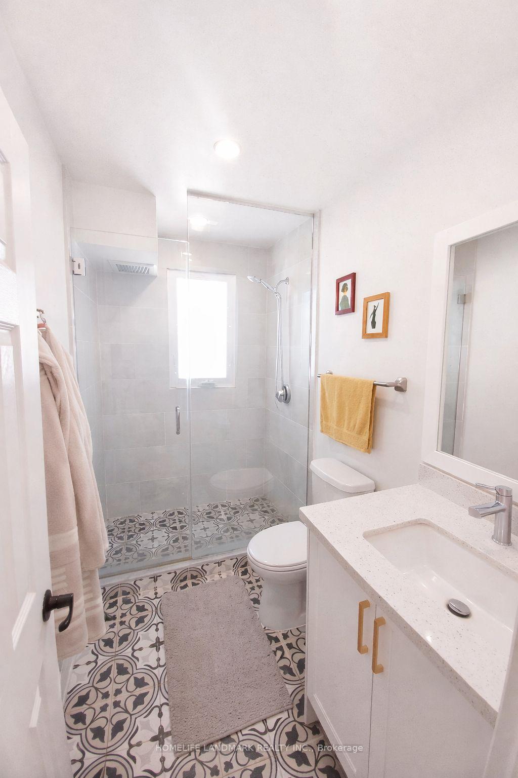 Photo 11 of Unit Upper, 43 Enderby Road, Toronto, East End-Danforth — HOMEH
