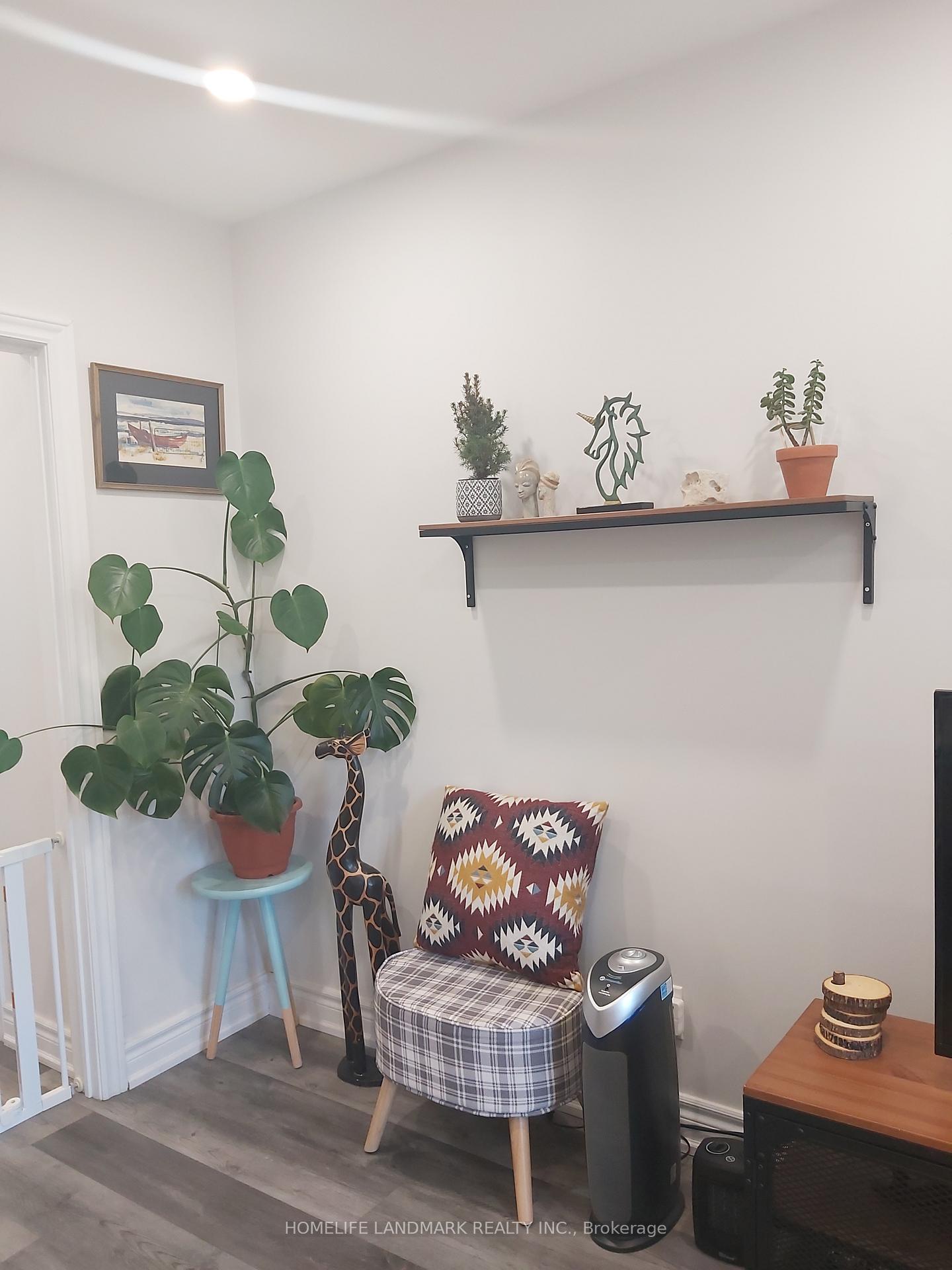 Photo 15 of Unit Upper, 43 Enderby Road, Toronto, East End-Danforth — HOMEH