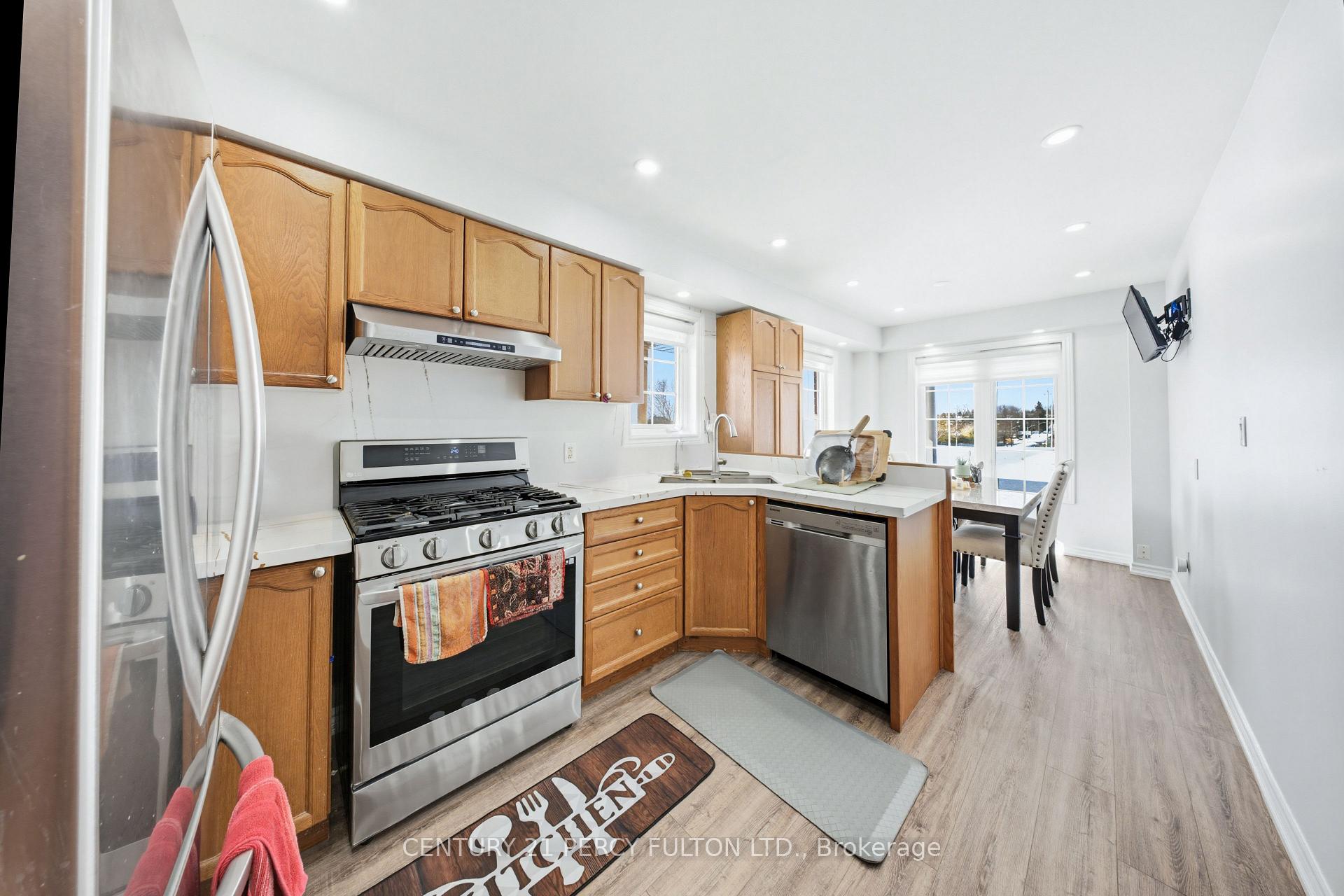 Photo 8 of 190 Cornish Drive, Clarington, Courtice — HOMEH