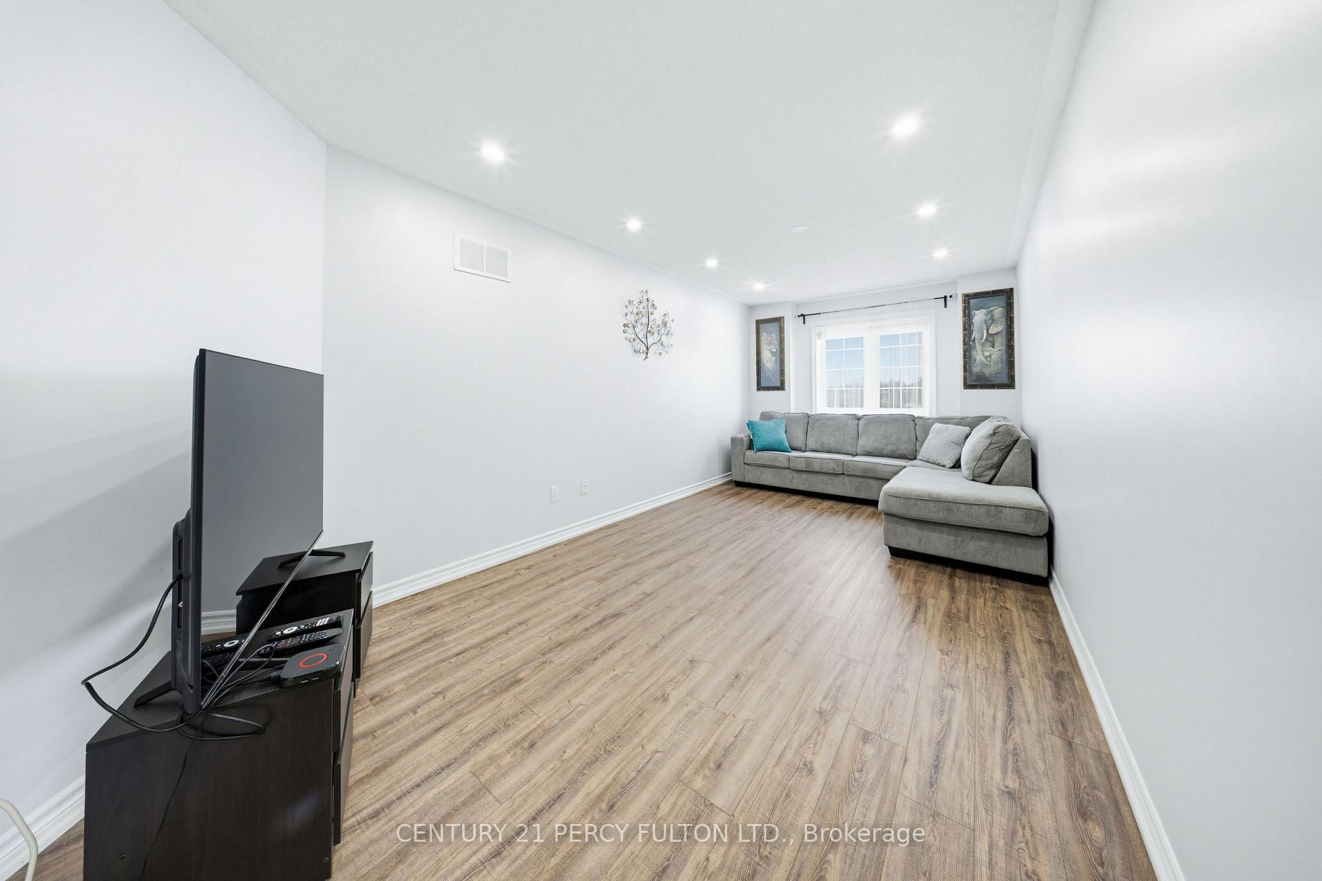 Photo 13 of 190 Cornish Drive, Clarington, Courtice — HOMEH