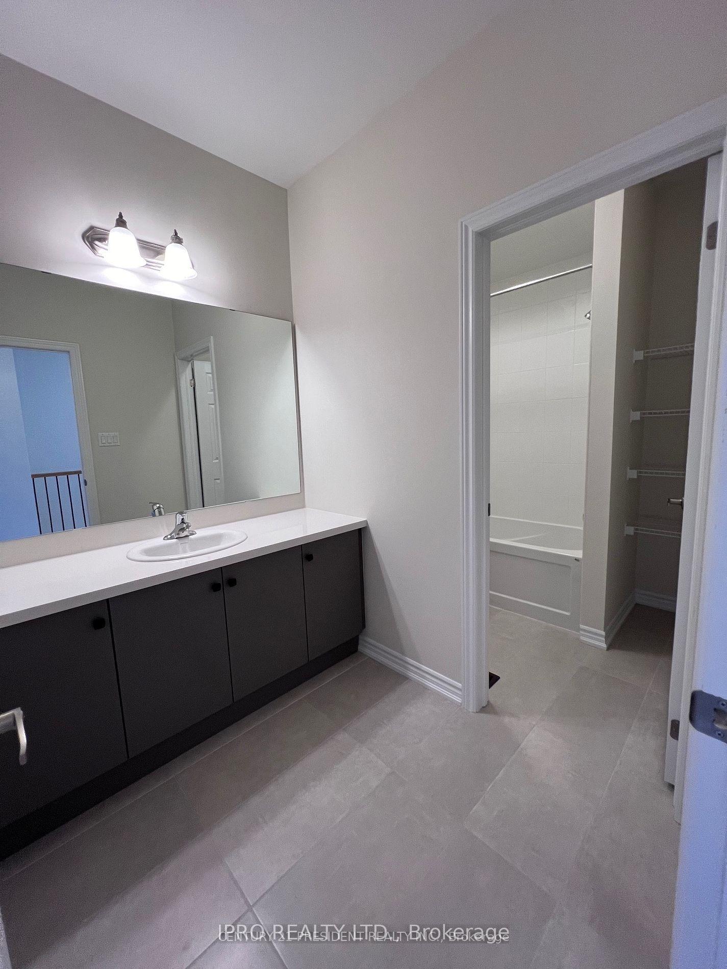 Photo 18 of 1425 Almonte Drive, Burlington, Tyandaga — HOMEH