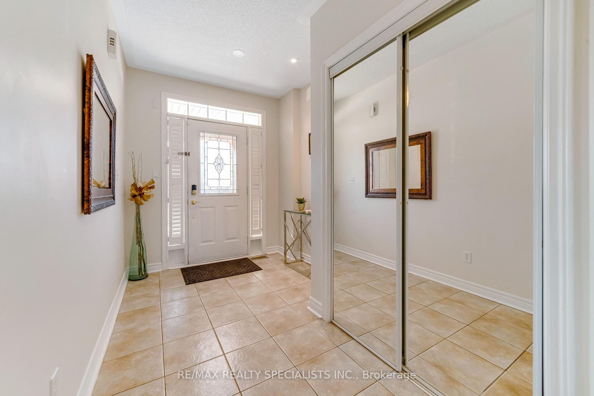 Photo 4 of 11 Traymore Street, Brampton, Fletcher's Meadow — HOMEH