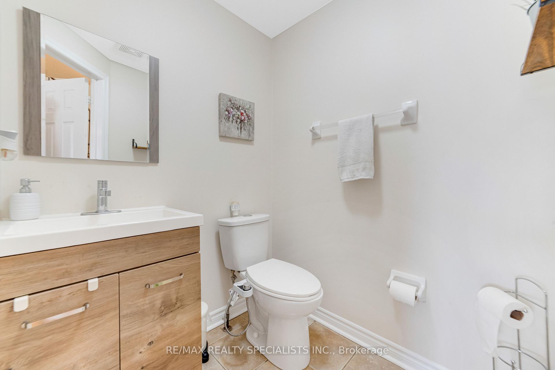 Photo 9 of 11 Traymore Street, Brampton, Fletcher's Meadow — HOMEH