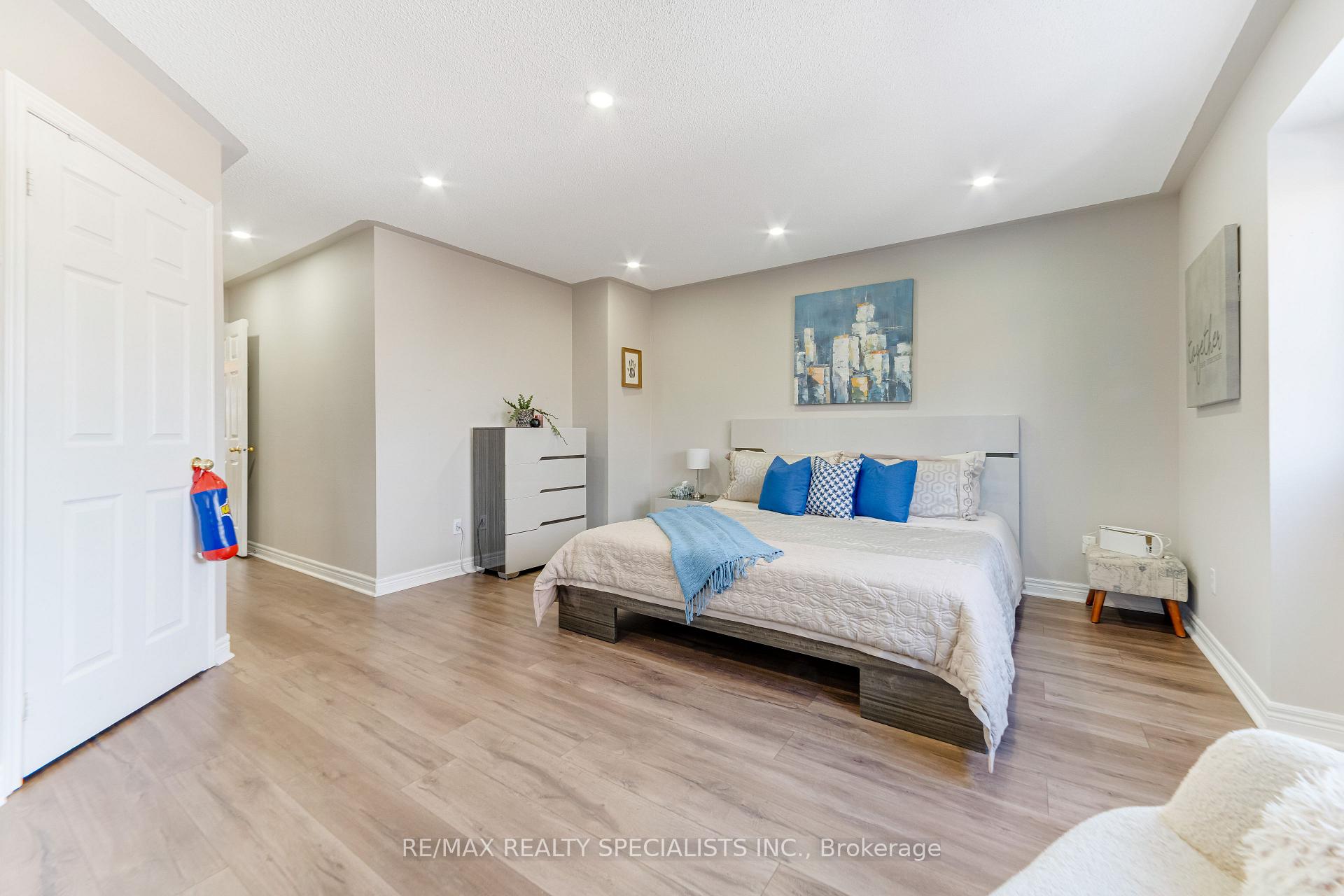 Photo 20 of 11 Traymore Street, Brampton, Fletcher's Meadow — HOMEH