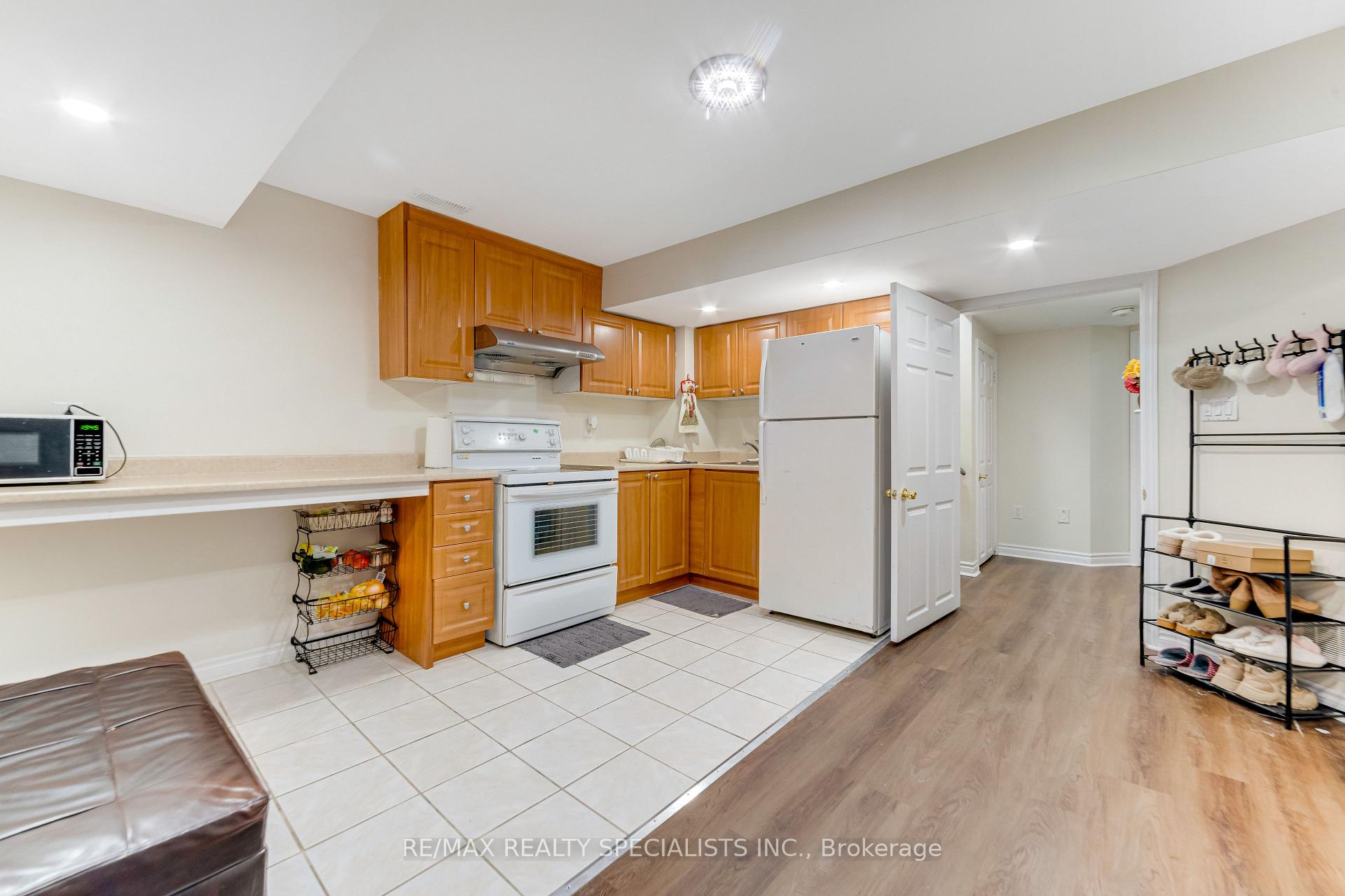 Photo 35 of 11 Traymore Street, Brampton, Fletcher's Meadow — HOMEH