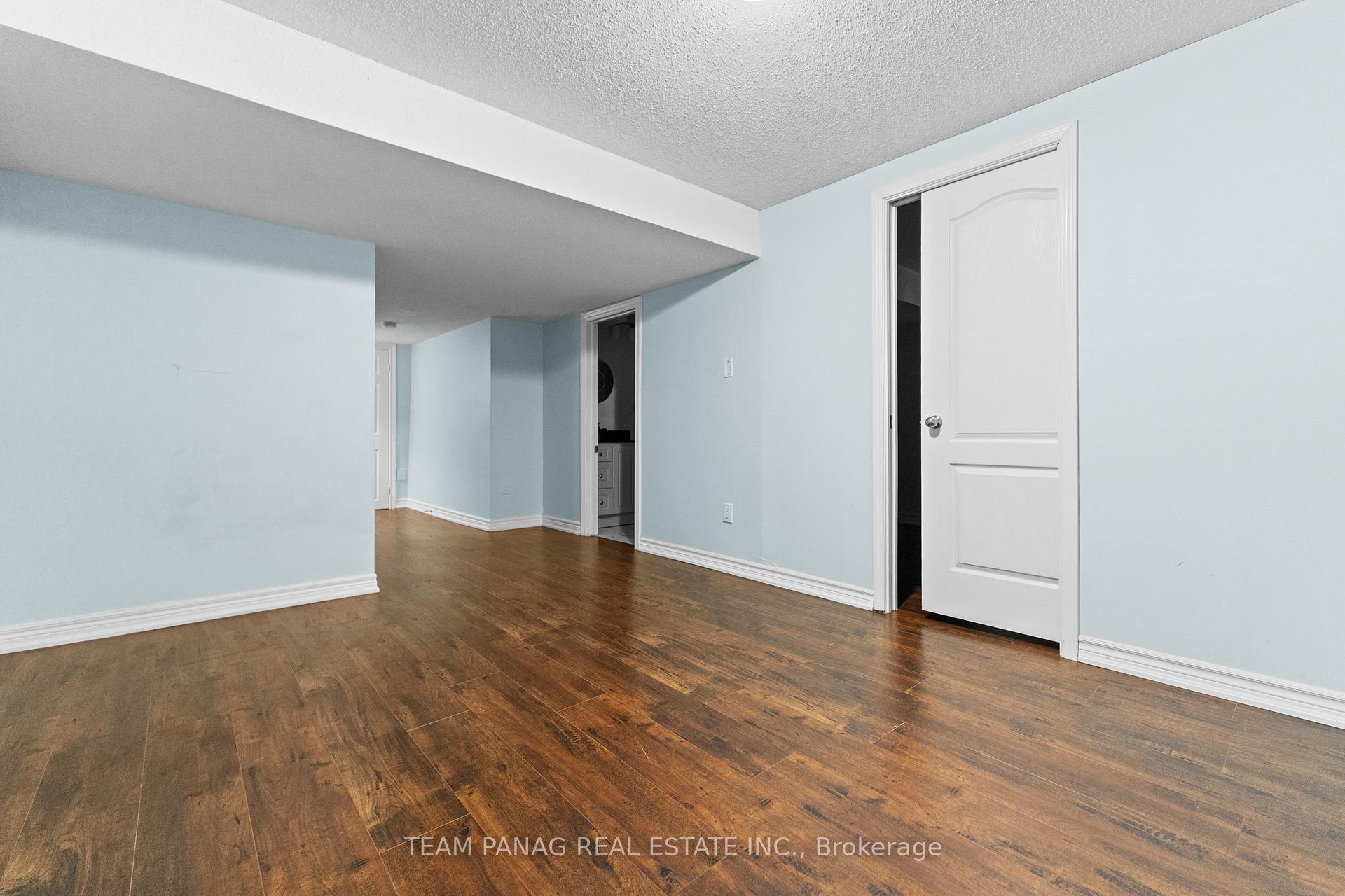 Photo 19 of 28 Oakmeadow Drive, Brampton, Fletcher's Meadow — HOMEH