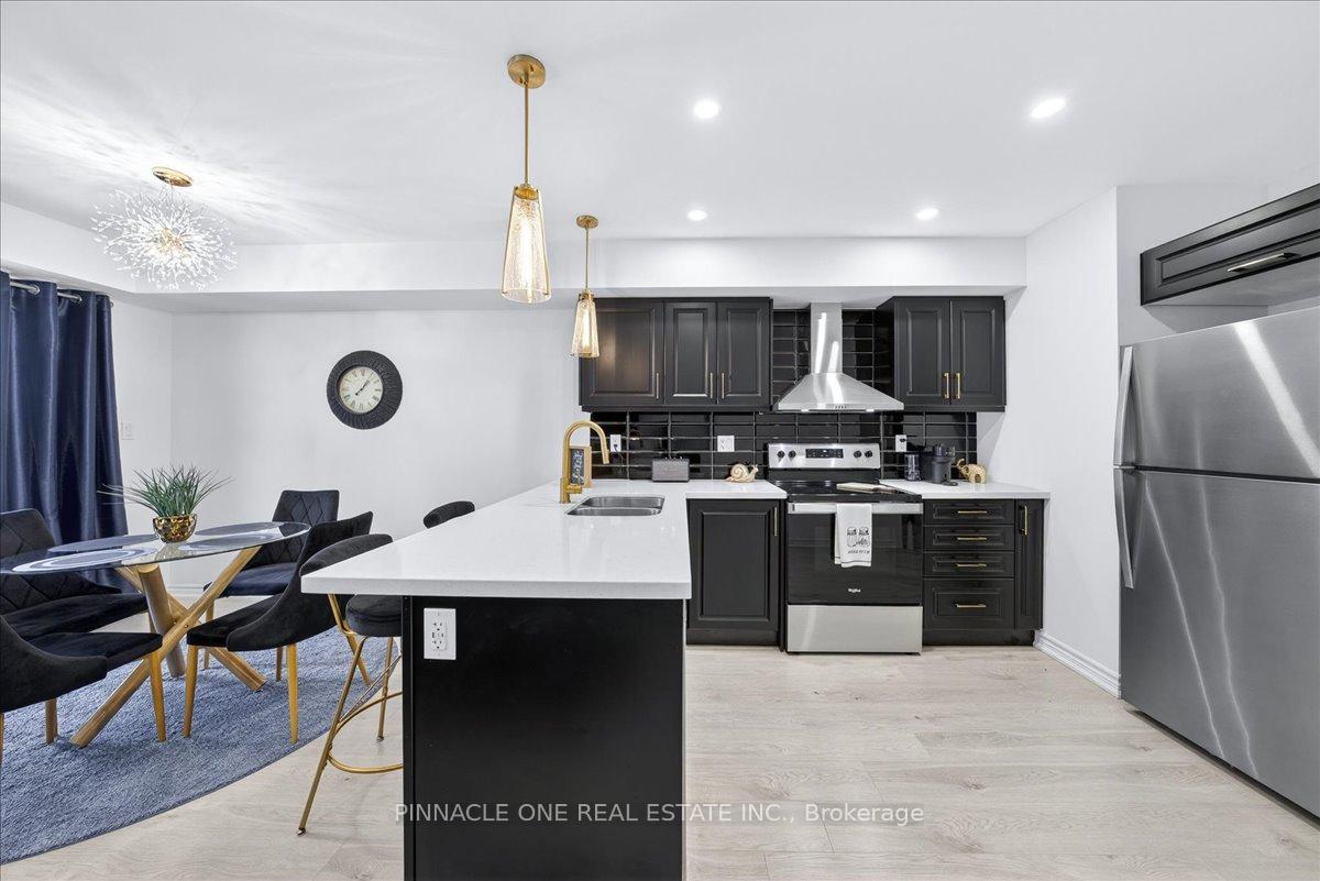 Photo 6 of Unit 4, 41 Pumpkin Corner Crescent, Barrie, Rural Barrie Southeast — HOMEH