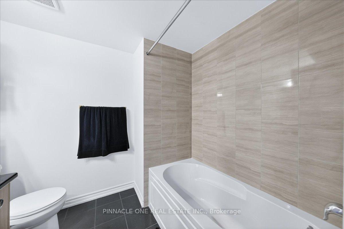 Photo 23 of Unit 4, 41 Pumpkin Corner Crescent, Barrie, Rural Barrie Southeast — HOMEH