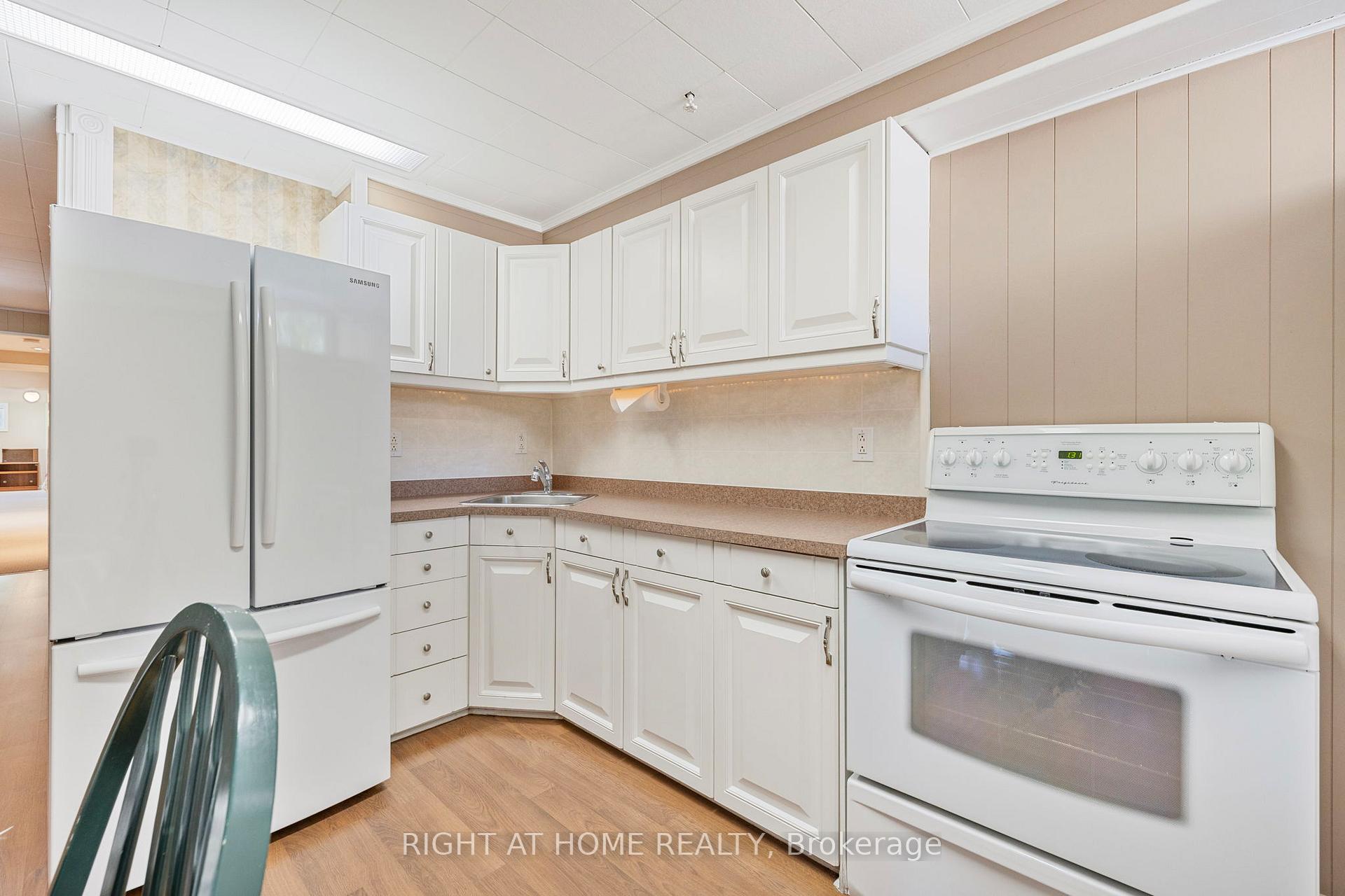 Photo 30 of 42 Valleyview Road, Brampton, Snelgrove — HOMEH