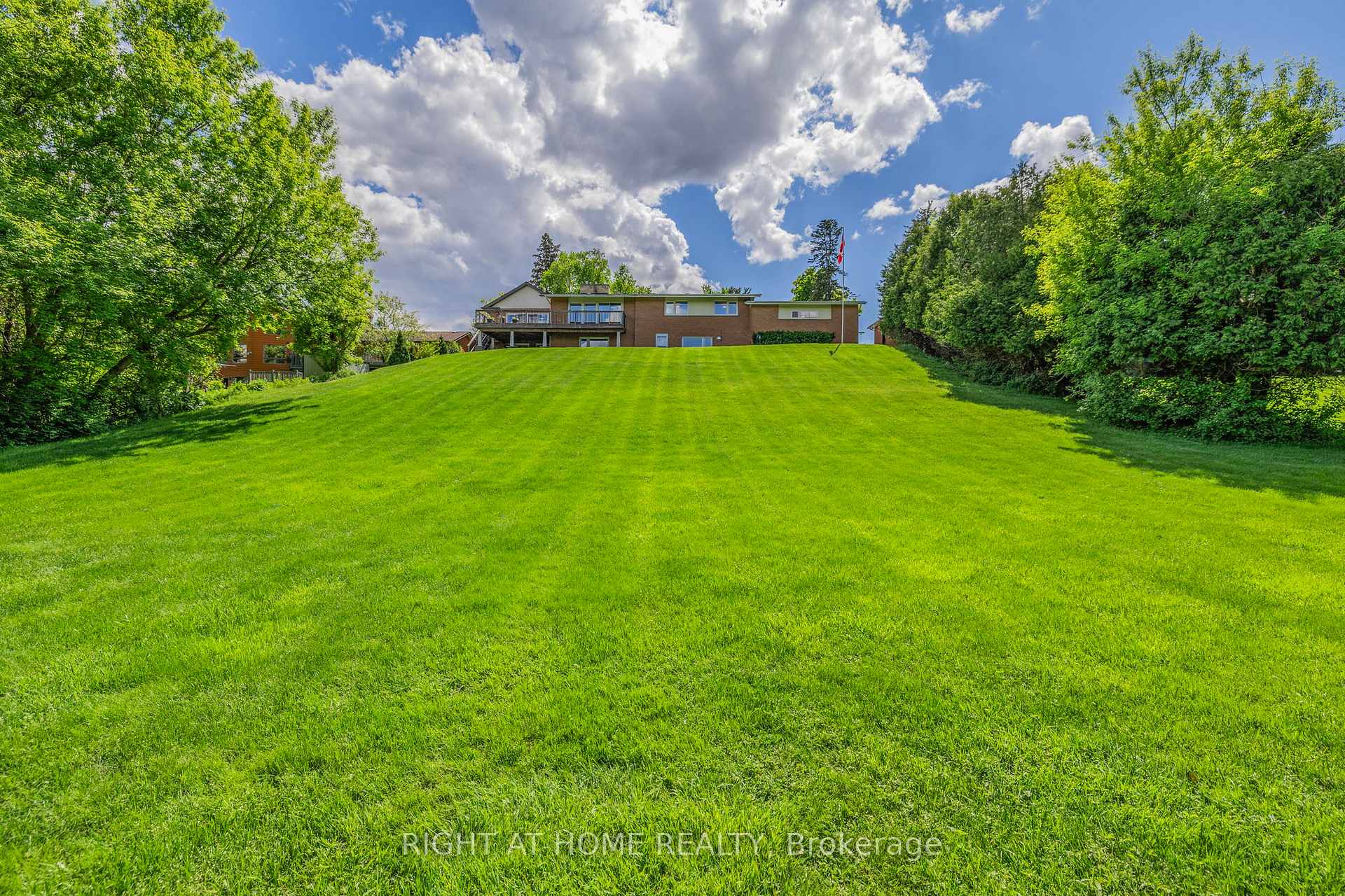 Photo 46 of 42 Valleyview Road, Brampton, Snelgrove — HOMEH