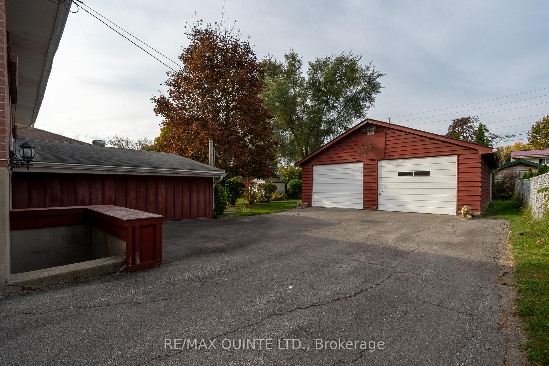 Photo 28 of 20 Alfred Drive, Belleville, Belleville Ward — HOMEH