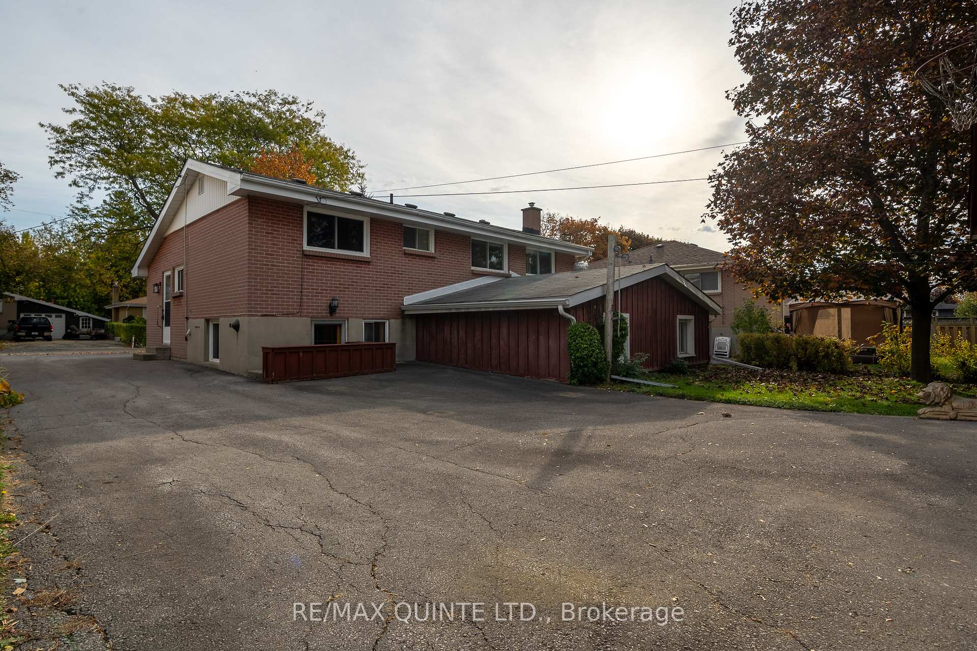 Photo 30 of 20 Alfred Drive, Belleville, Belleville Ward — HOMEH