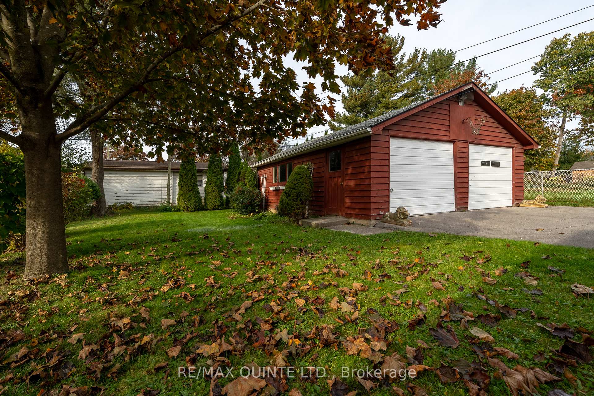 Photo 32 of 20 Alfred Drive, Belleville, Belleville Ward — HOMEH