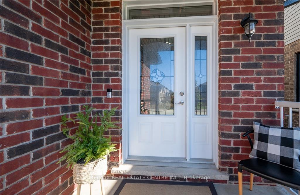 Photo 2 of Unit Upper, 152 Dallan Drive, Guelph, Pineridge/Westminster Woods — HOMEH