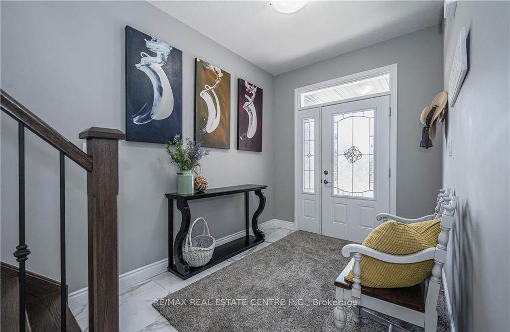 Photo 3 of Unit Upper, 152 Dallan Drive, Guelph, Pineridge/Westminster Woods — HOMEH