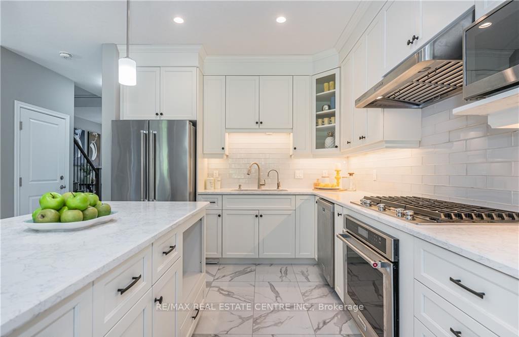 Photo 11 of Unit Upper, 152 Dallan Drive, Guelph, Pineridge/Westminster Woods — HOMEH
