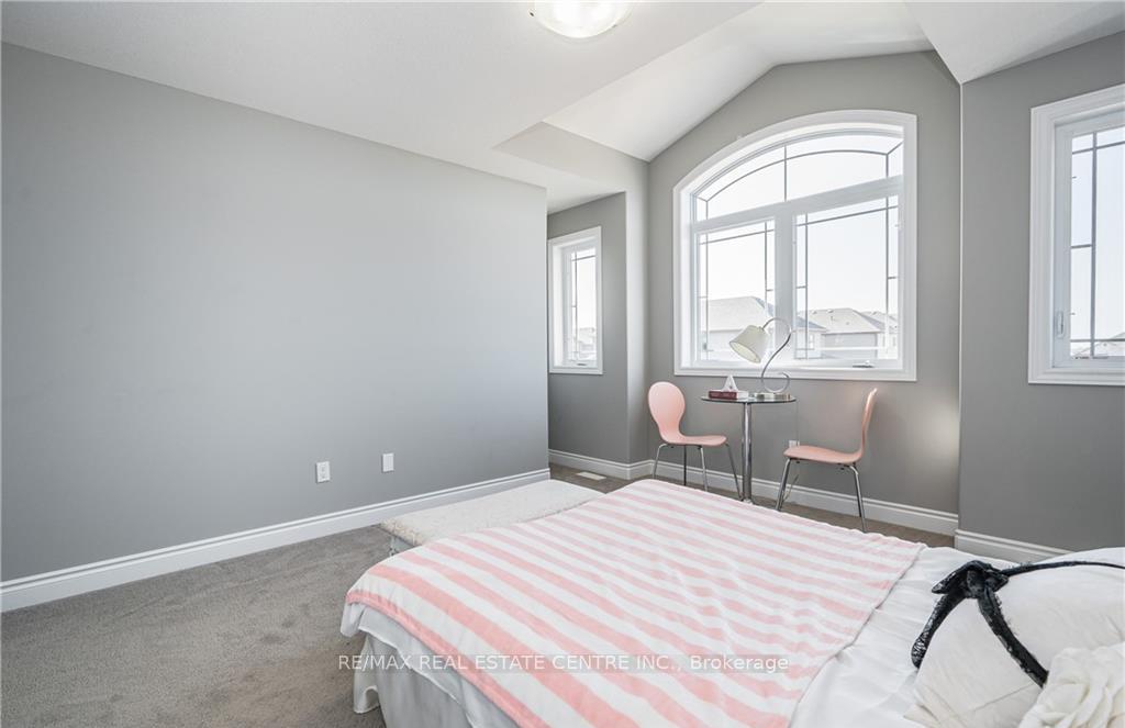 Photo 18 of Unit Upper, 152 Dallan Drive, Guelph, Pineridge/Westminster Woods — HOMEH