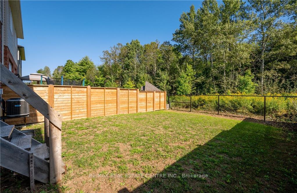 Photo 27 of Unit Upper, 152 Dallan Drive, Guelph, Pineridge/Westminster Woods — HOMEH