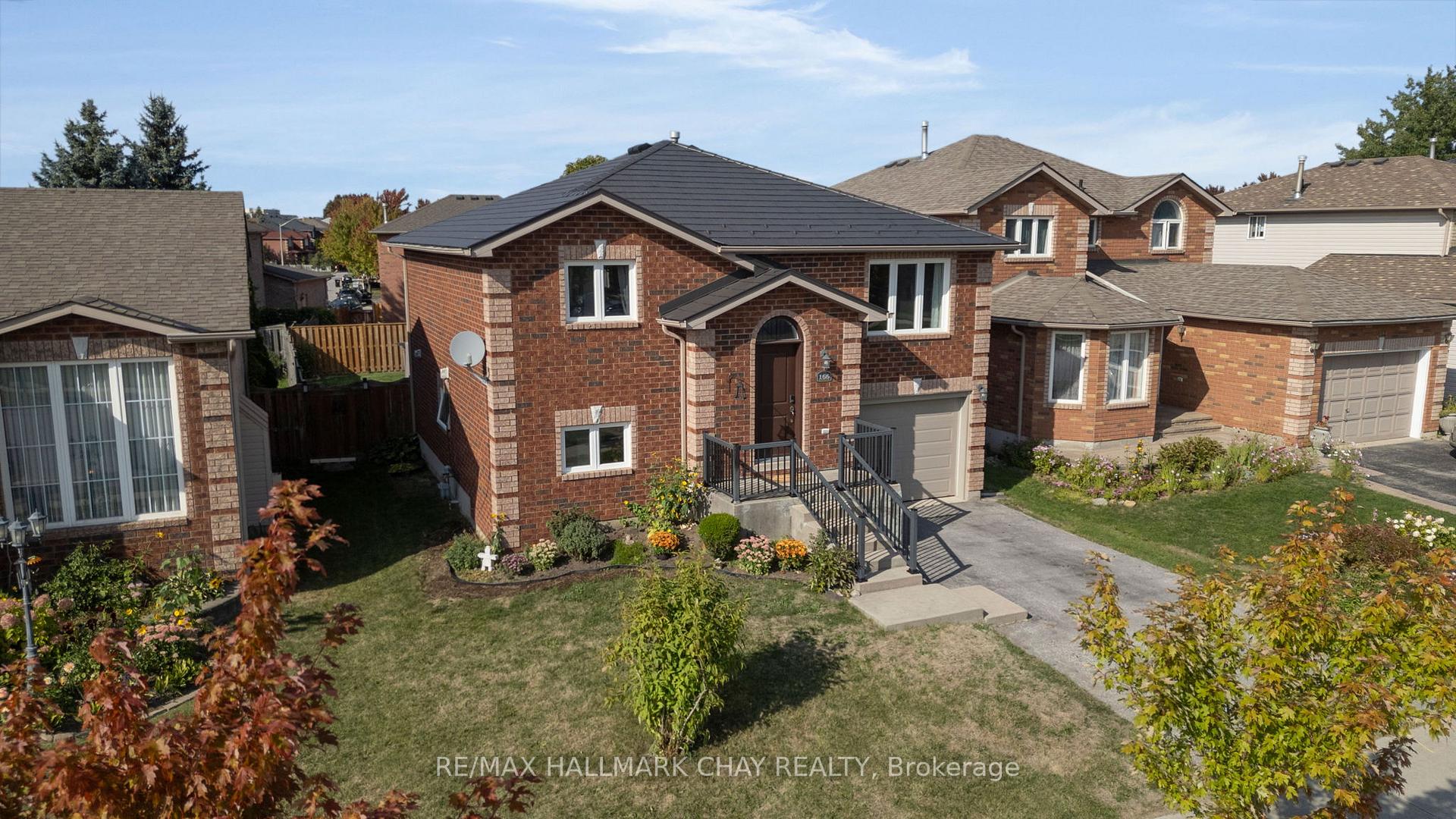 Photo 2 of 166 Country Lane, Barrie, Painswick South — HOMEH