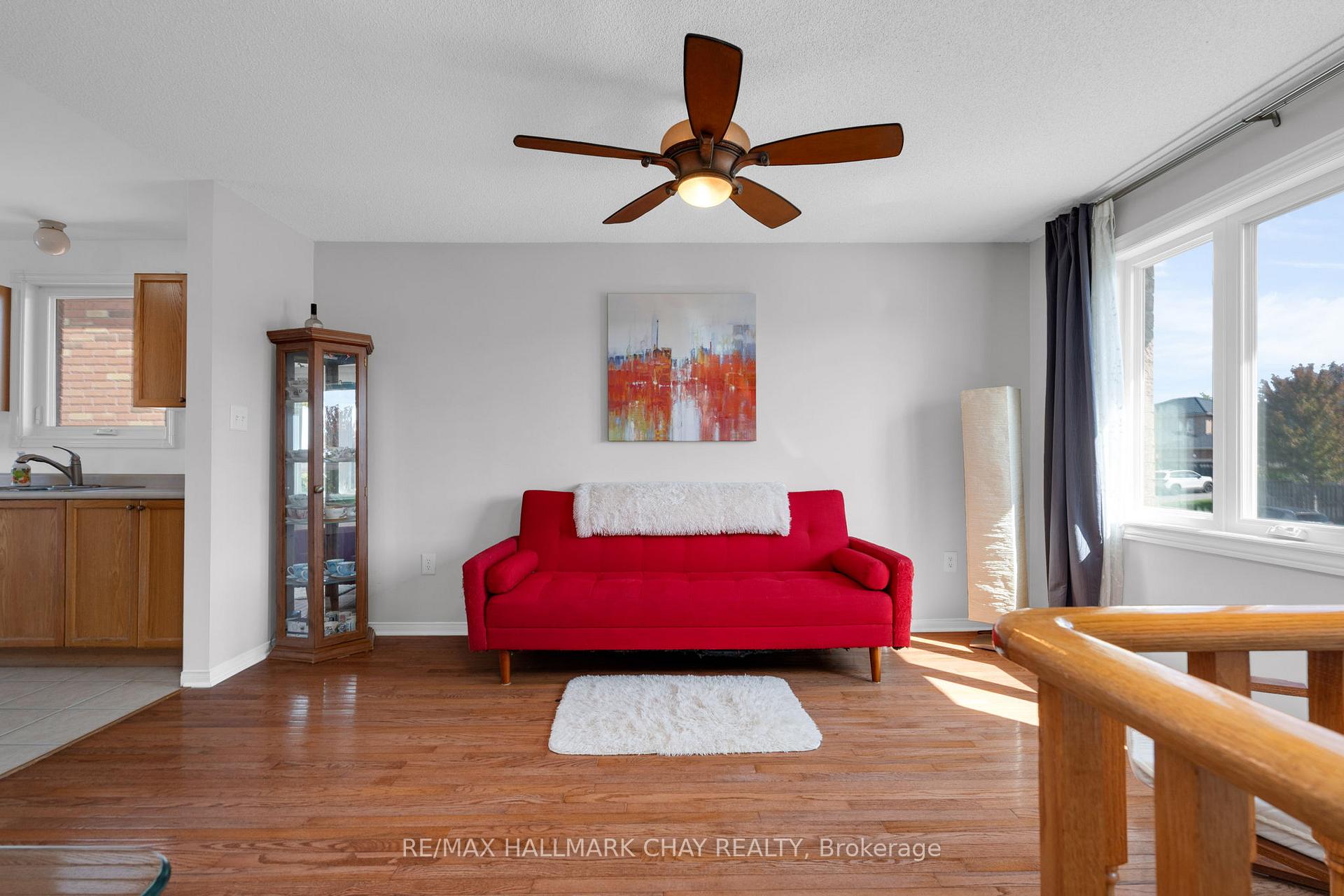Photo 3 of 166 Country Lane, Barrie, Painswick South — HOMEH