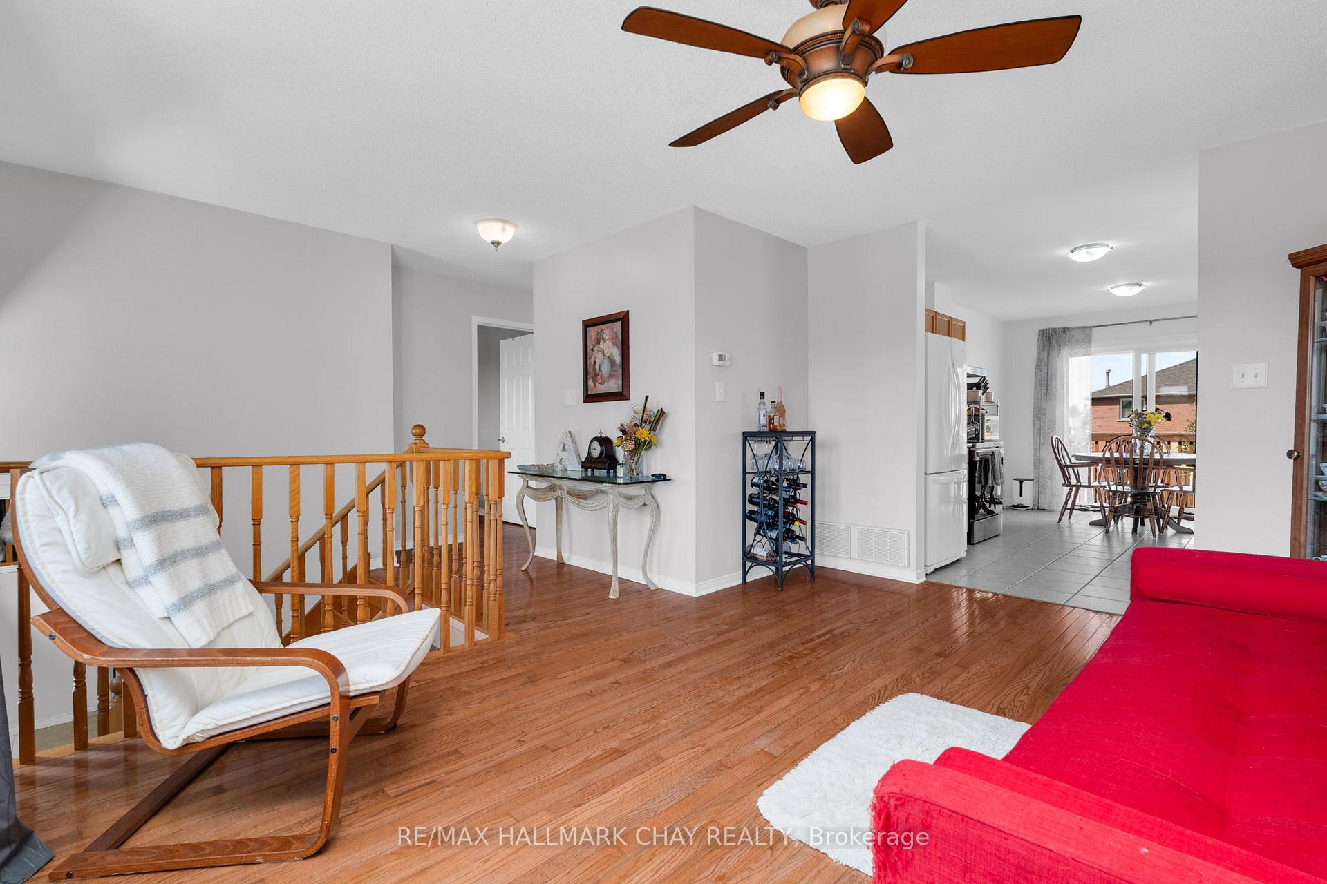 Photo 5 of 166 Country Lane, Barrie, Painswick South — HOMEH