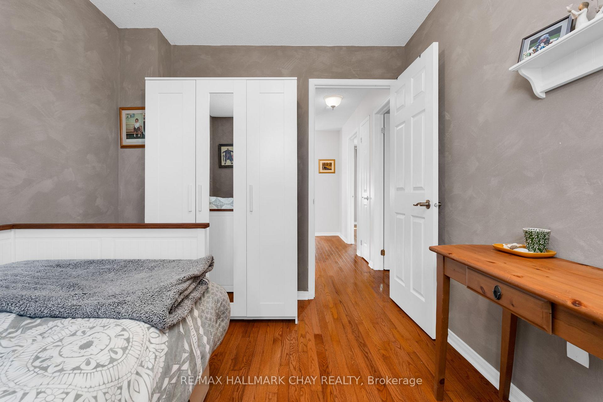 Photo 13 of 166 Country Lane, Barrie, Painswick South — HOMEH