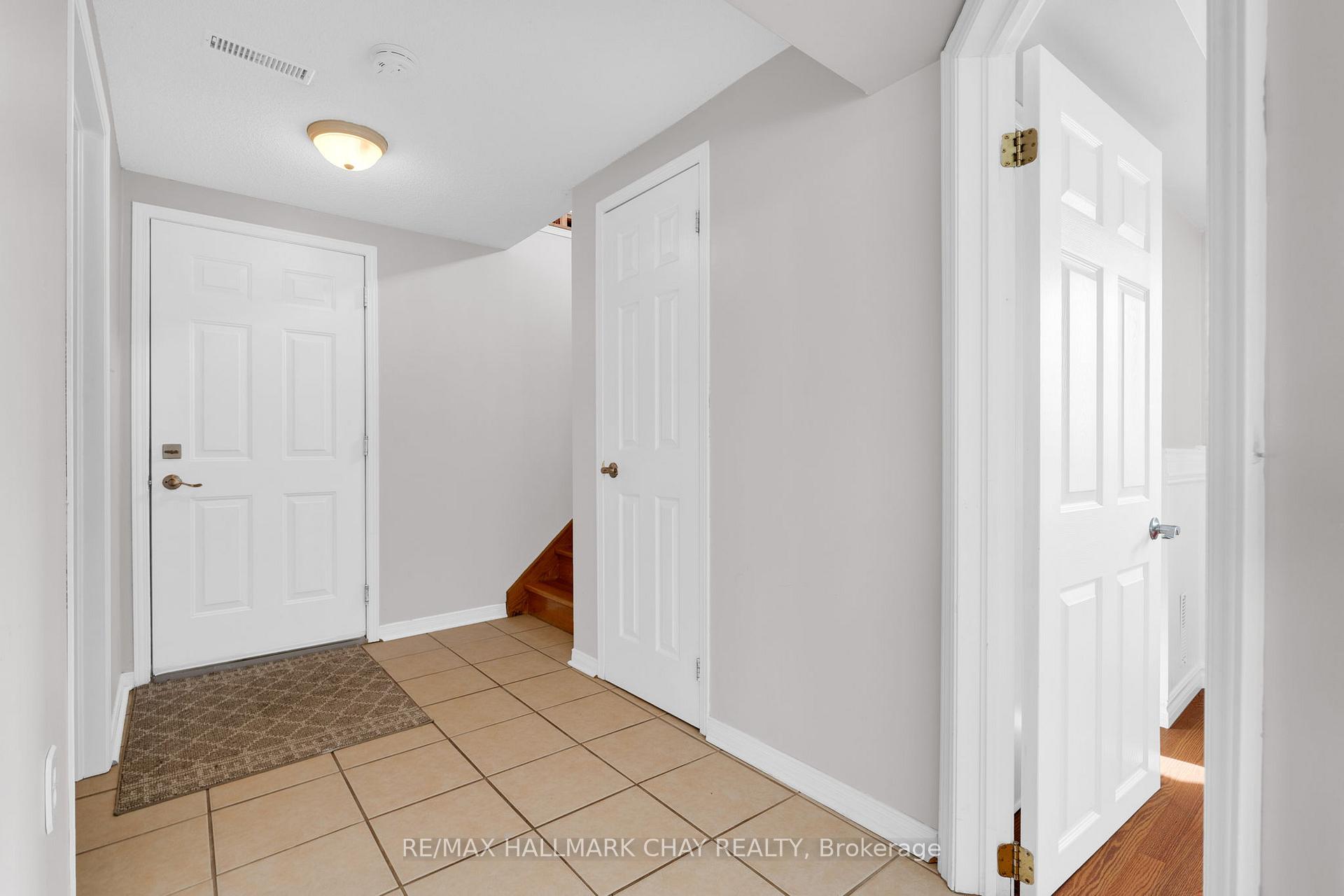 Photo 15 of 166 Country Lane, Barrie, Painswick South — HOMEH