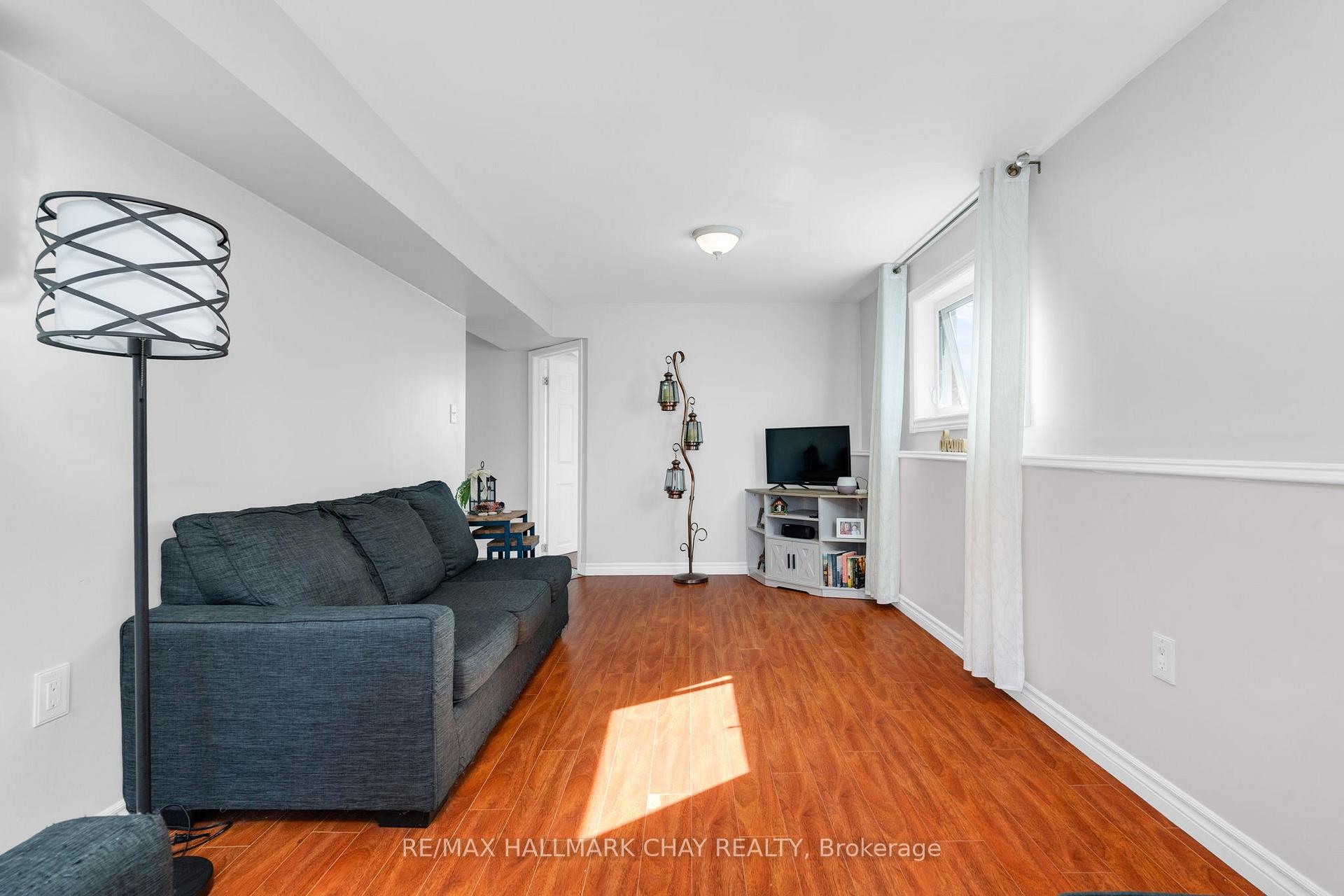 Photo 18 of 166 Country Lane, Barrie, Painswick South — HOMEH