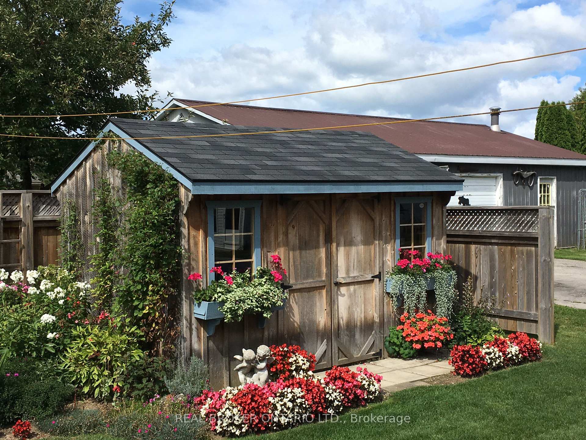 Photo 23 of 472 Countess Street S, West Grey — HOMEH